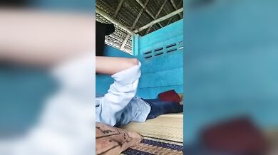 Due ragazzi indiani sesso bareback con giochi anali