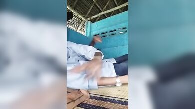 Due ragazzi indiani sesso bareback con giochi anali