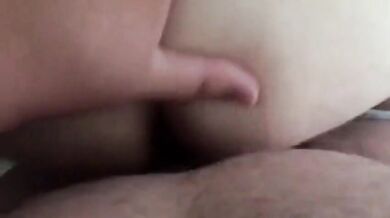 La serata divertente di Bear Daddy dopo che la ragazza se ne è andata