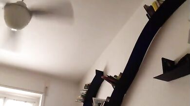 Ragazzo Italiano si Sega il Cazzo Arrapato