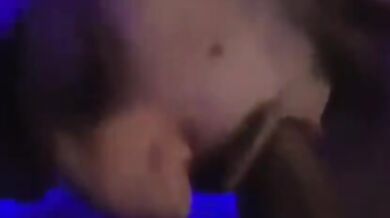 Troia Italiana Simone Prende Dildo e Cazzo nel Culo