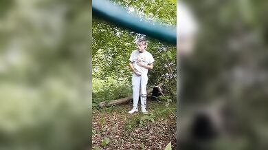 Frocio Italiano Alessandro da Stuprare nel Bosco