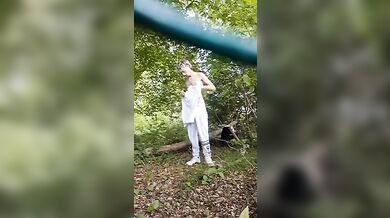 Frocio Italiano Alessandro da Stuprare nel Bosco