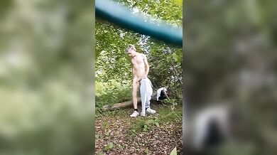 Frocio Italiano Alessandro da Stuprare nel Bosco