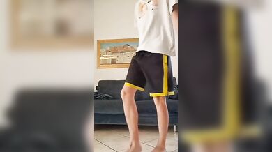 Puttana Italiana Alessandro Nuda in Pubblico