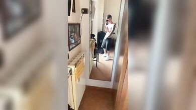 Twink Italiano Tatuato si Sega il Grosso Cazzo