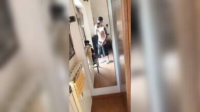 Twink Italiano Tatuato si Sega il Grosso Cazzo