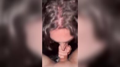 Ragazzo Italiano Etero si fa Succhiare dal Amico Gay