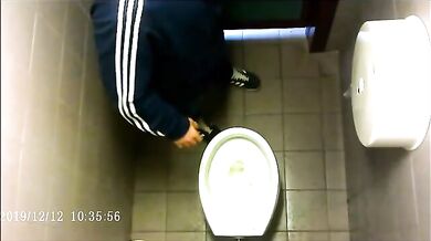 Spia Bagno Italiano: Cazzi Grossi Etero Esposti