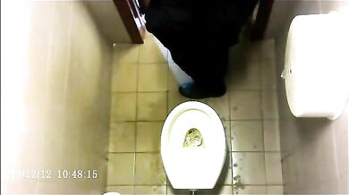 Spia Bagno Italiano: Voyeur su Stalloni Italiani