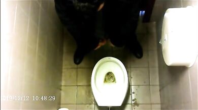 Spia Bagno Italiano: Voyeur su Stalloni Italiani