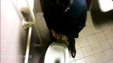 Spia Bagno Italiano: Rossi con Cazzi Grossi Pisciano