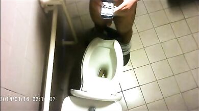 Spia Bagno Italiano: Ragazzi Etero Esposti Voyeur