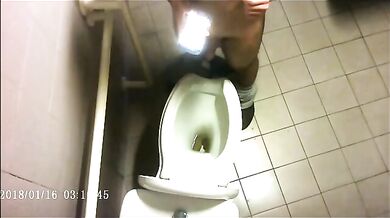 Spia Bagno Italiano: Ragazzi Etero Esposti Voyeur