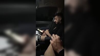 Ragazzo Italiano Etero si Sega per la Fidanzata