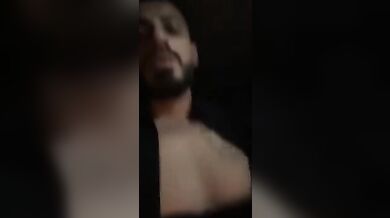 Ragazzo Italiano Etero si Sega per la Fidanzata