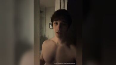 Influencer Yummy Compilation: Cazzo Enorme e Sborrate Infinite!