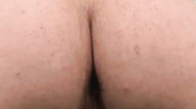 Nolan gode di una sega lenta sul suo cazzo grosso