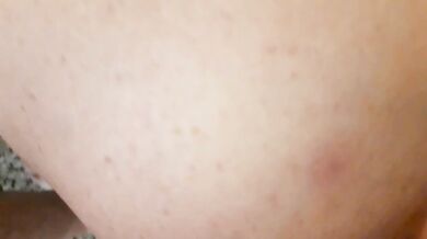 Divertimento serale con amico e fisting reciproco italiano