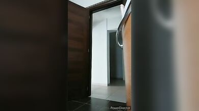 Twink fighetto italiano si sfonda il culo col dildo