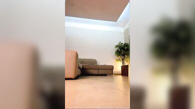 Mattia Gallettini stallone muscoloso si sega in HD