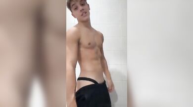 Compilation porca di Kevin G. twink italiano troia