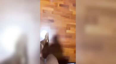 Skinny italiano con uccello enorme si sbatte