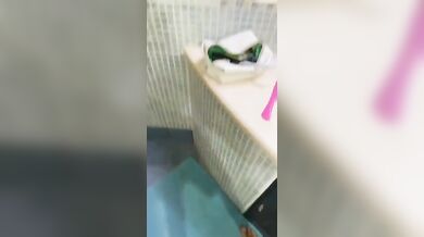 Skinny italiano con uccello enorme si sbatte