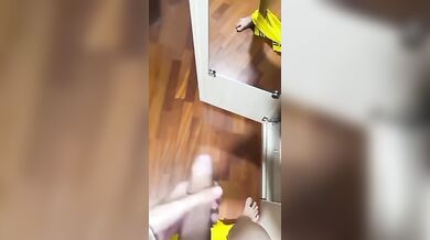 Skinny italiano con uccello enorme si sbatte