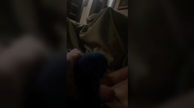 Schiavo etero italiano si sega per la ragazza