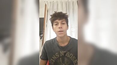 Frocio e schiavo italiano si fa usare come cesso