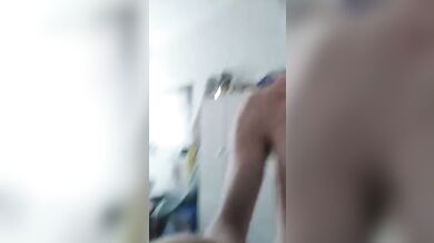 Giovane twink italiano arrapato da morire