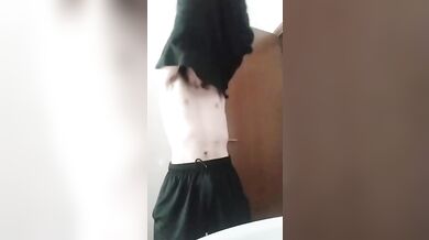 Giovane twink italiano arrapato da morire