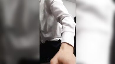 Muscle camboy italiano con uccello enorme