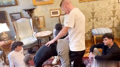 Porno game con ragazzi italiani porci