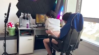 Femboy italiano succhia cazzone enorme