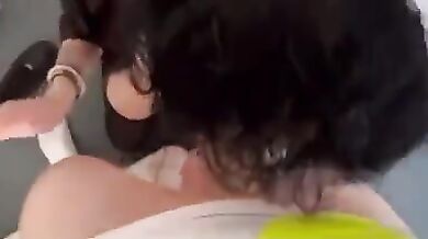 Femboy italiano bottom adora succhiare il cazzo