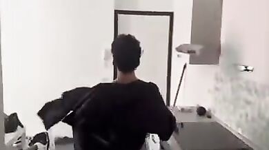 Femboy italiano bottom adora succhiare il cazzo