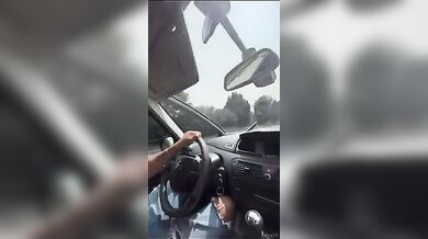 Teo fit italiano si mena in macchina