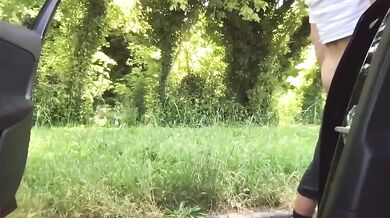 Maturo gay rumeno col fisicaccio succhia il cazzo ad un marito gay