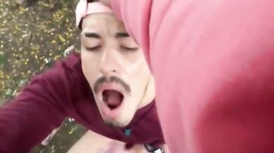 Divertimento cruising al parco con pompini e scopate gay