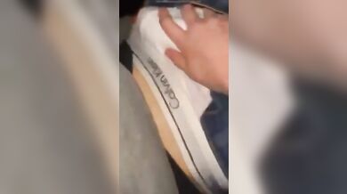 L’ultimo che resta sveglio vince e si diverte col sesso gay