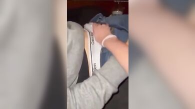 L’ultimo che resta sveglio vince e si diverte col sesso gay