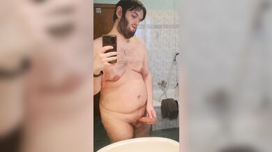 Nudo davanti allo specchio mi diverto col mio cazzone