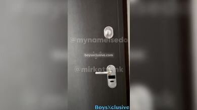 Ragazzo italiano gay sfonda il culo a suo cugino