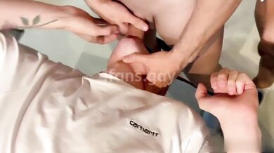 Puttanella gay sopata da due maschi italiani allupati