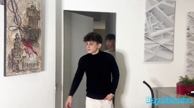 Giovanissimi twink italiani scopati dai loro ragazzi più grandi