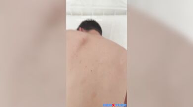 Sverginamento orale ed anale di una troia di Grindr