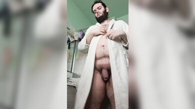 Nudo davanti alla telecamera