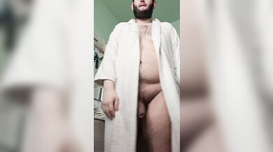 Nudo davanti alla telecamera